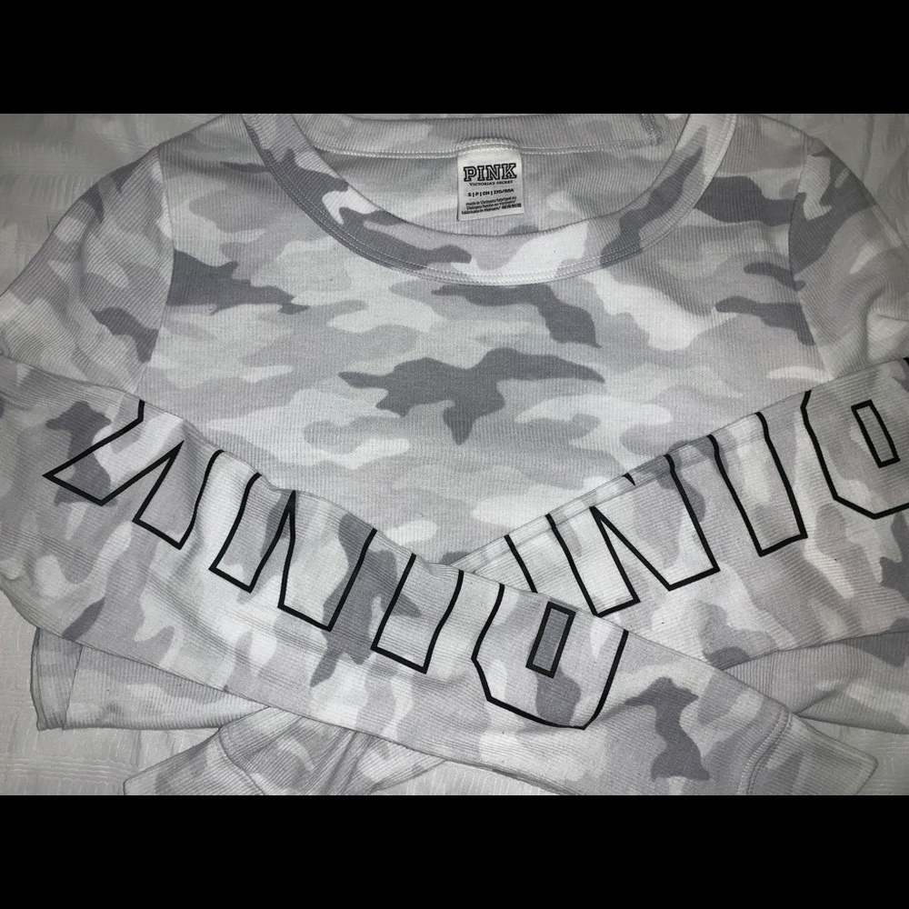 Pink white camo long sleeve ✨